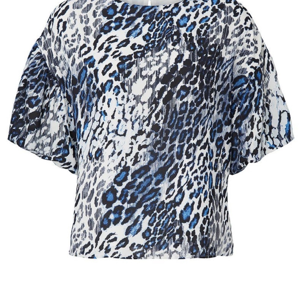 Designer Slate and Willow gorgeous top